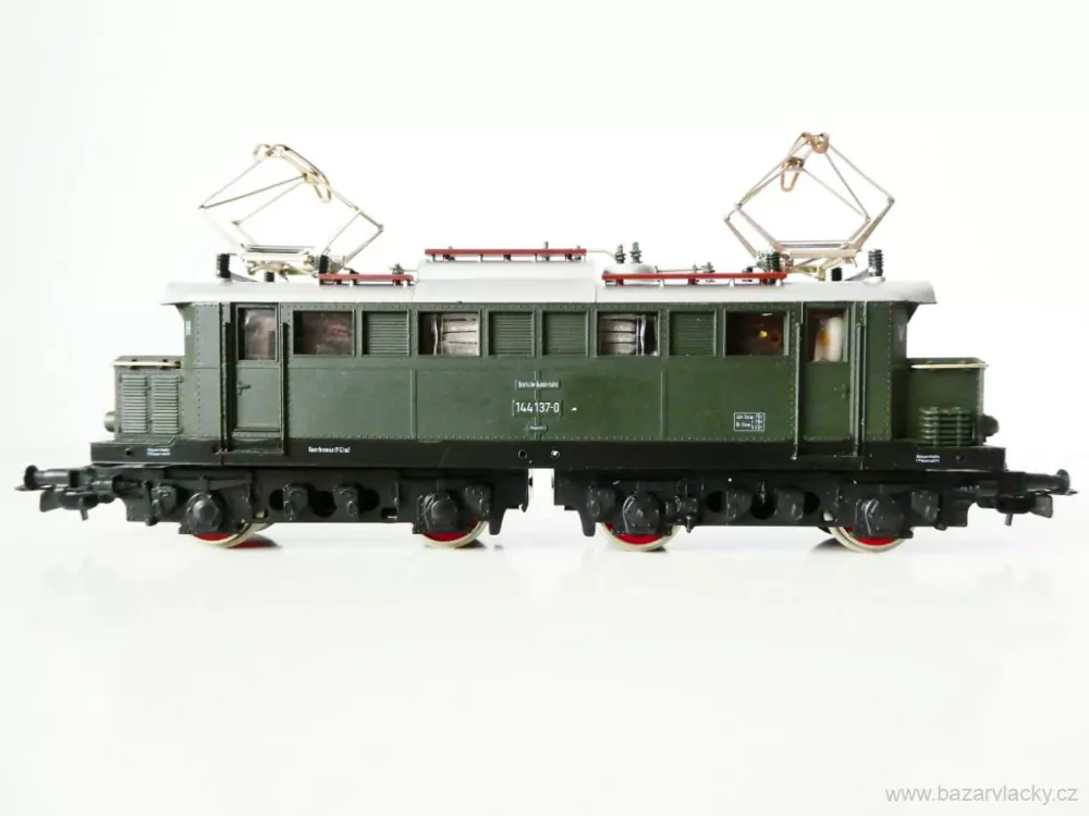 H0 PIKO Elektrická lokomotiva BR 144 137-0 DR TOP STAV NEPOUŽITÁ