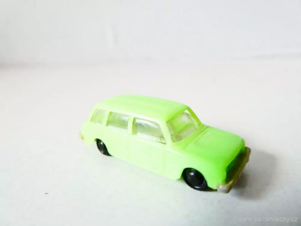 TT Osobní automobil LADA KOMBI zelený PĚKNÝ STAV