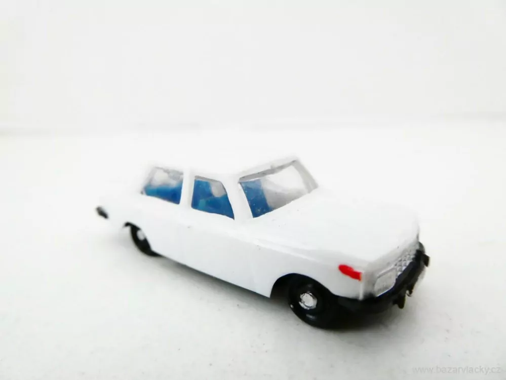 H0 Osobní automobil Wartburg 353 bílá PĚKNÝ STAV
