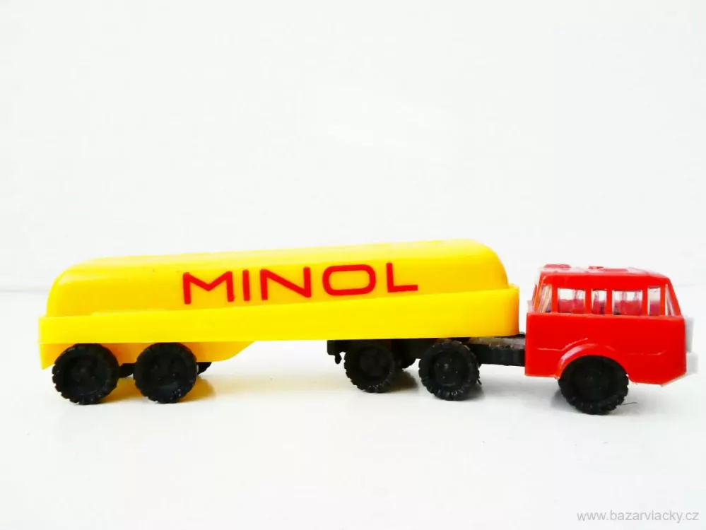 TT Nákladní automobil TATRA 813 66 cisterna MINOL PĚKNÝ STAV