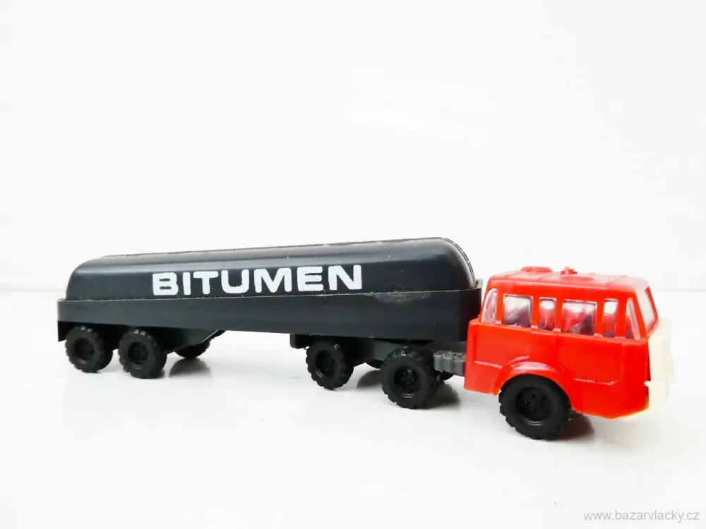 TT Nákladní automobil TATRA 813 66 cisterna BITUMEN PĚKNÝ STAV