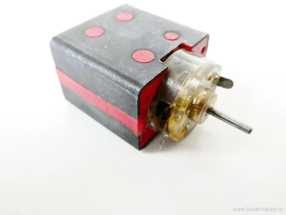 Motor do lokomotivy