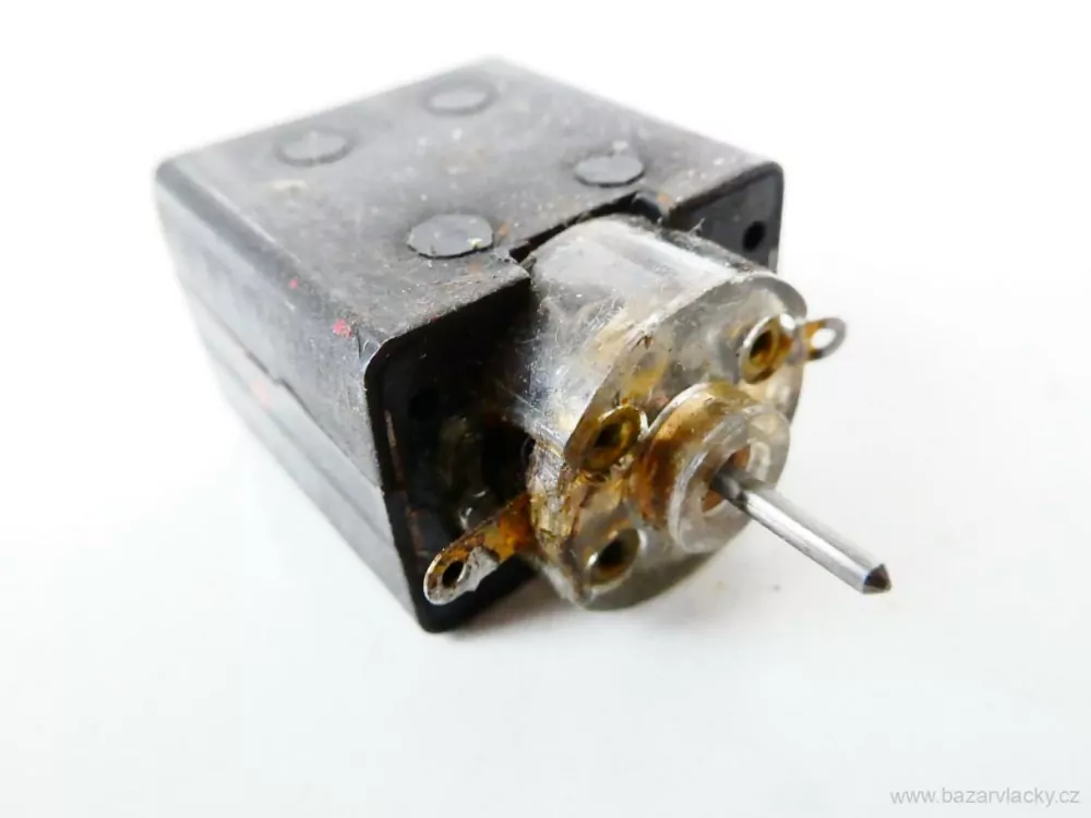 Motor do lokomotivy 