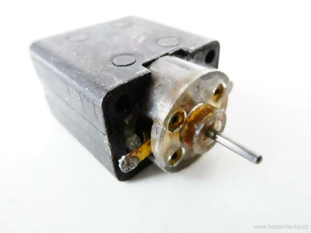 Motor do lokomotivy 