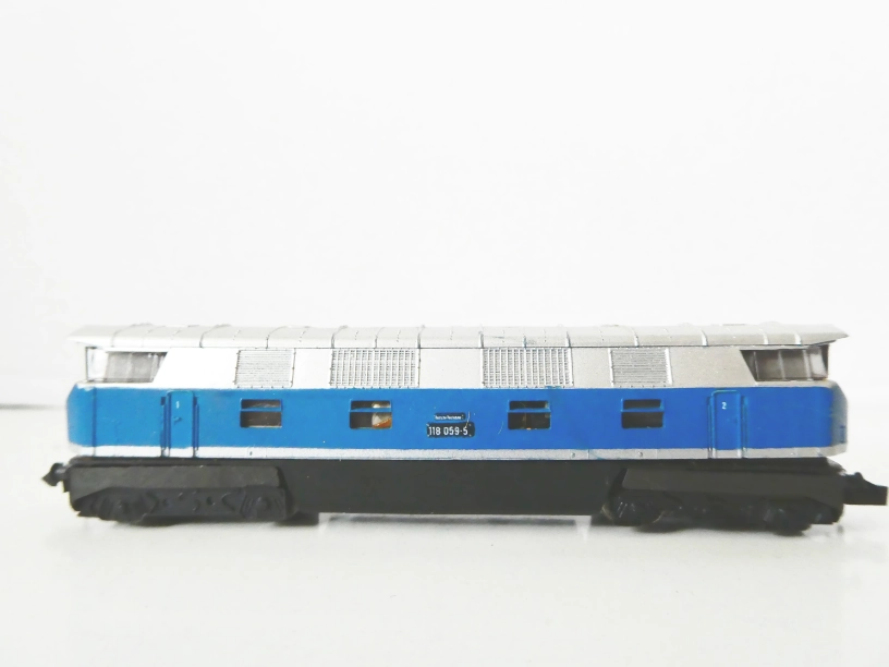N PIKO Dieselová lokomotiva BR 118 059-5 DR TOP STAV NEPOUŽÍVANÁ