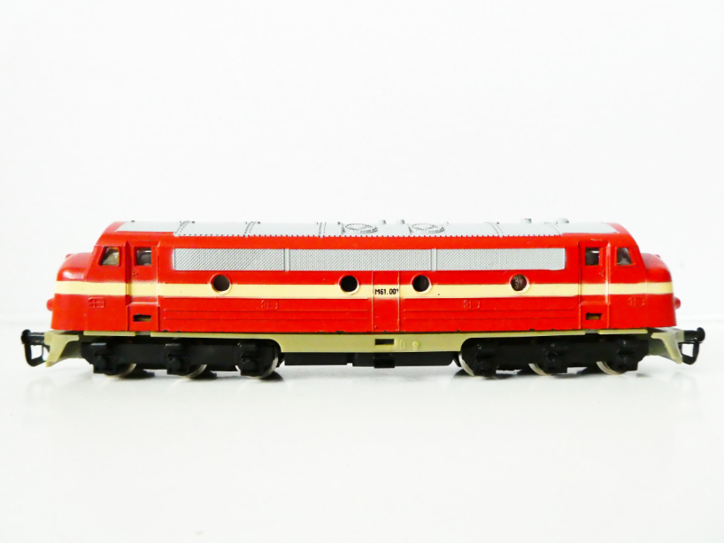 TT BTTB Dieselová lokomotiva NOHAB M 61 001 MAV NA OPRAVU (CHYBÍ KARDAN) - VIZUELNĚ TOP