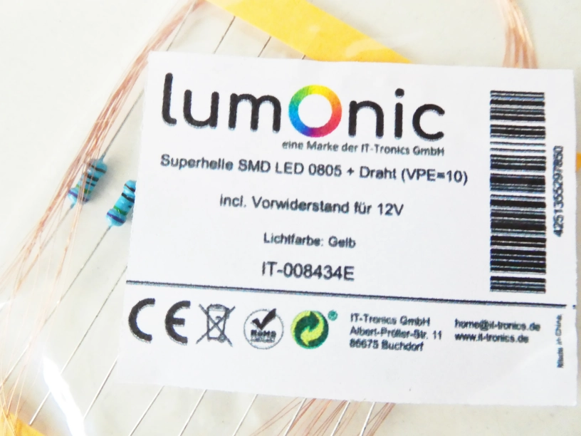 LUMONIC SET 10 ks Super jasné SMD LED 0805 + drát (VPE=10) vč. odporového rezistoru pro 12V - osvětlení žluté barvy TOP STAV NEPOUŽITÉ NOVÉ
