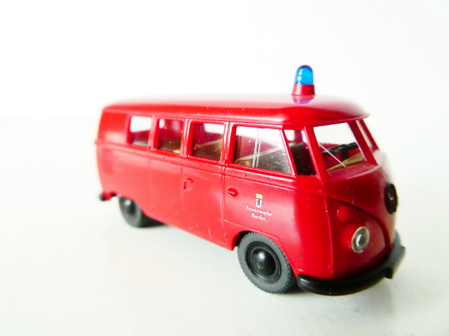 H0 WIKING Požární dodávka VW TOP STAV NEPOUŽITÁ