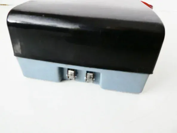 Regulační transformátor ( trafo ) Typ FTrI (VEB Elektromachinenbau) v krabici