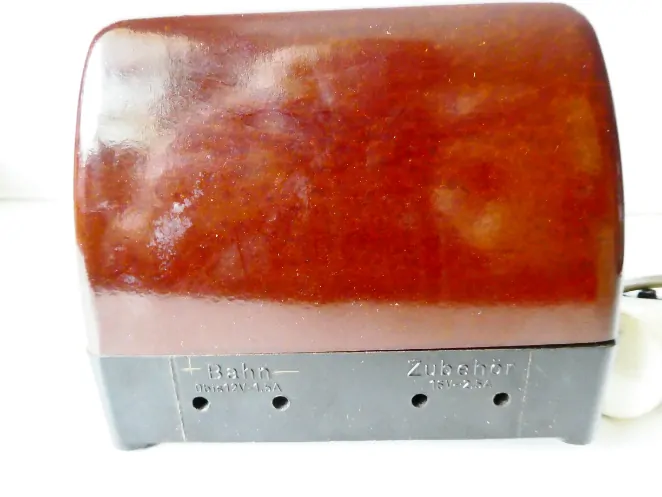 Bakelitové trafo PIKO Typ ME004 PĚKNÝ STAV