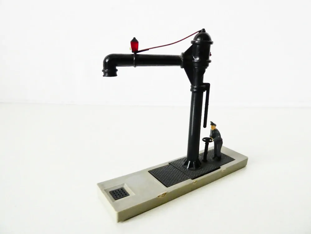 H0/TT Vodní jeřáb - pumpa 6,5 cm PĚKNÝ STAV