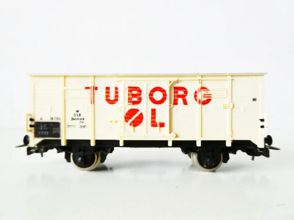 H0 PIKO Nákladní pivovarský vůz TUBORG DSB
