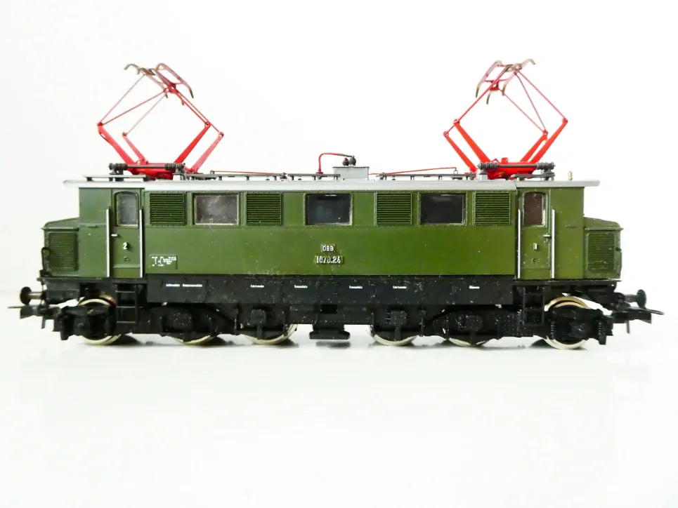 H0 ROCO 04147 A Elektrická lokomotiva BR 1670.26 ÖBB OSVĚTLENÁ PĚKNÝ STAV NEPOUŽÍVANÁ v krab