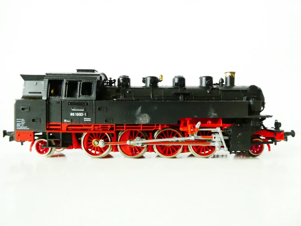 H0 PIKO Parní lokomotiva BR 86 1800-1 DR PĚKNÝ STAV NEPOUŽÍVANÁ v orig. krabičce