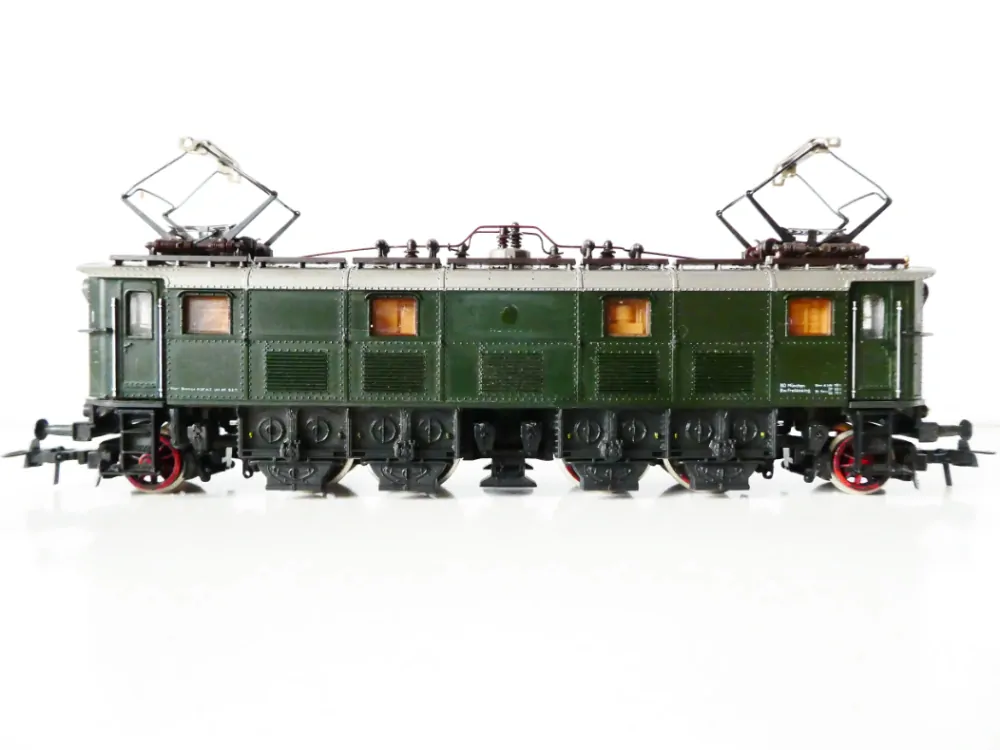 H0 ROCO 4143 Elektrická lokomotiva BR 116 019-1 DB PĚKNÝ STAV v krabičce