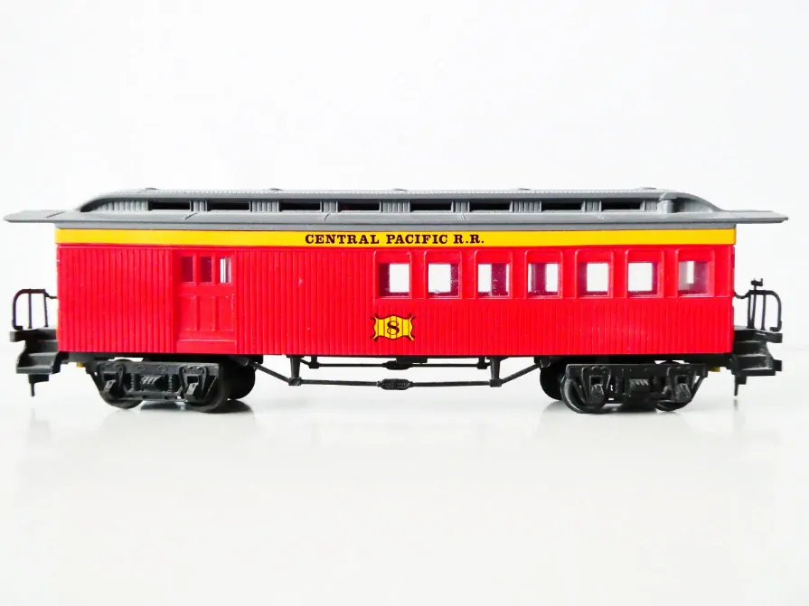 H0 BACHMANN 1423 Osobní vůz 47' Old Time COACH CENTRAL PACIFIC TOP STAV NEPOUŽITÝ v orig. krabičce