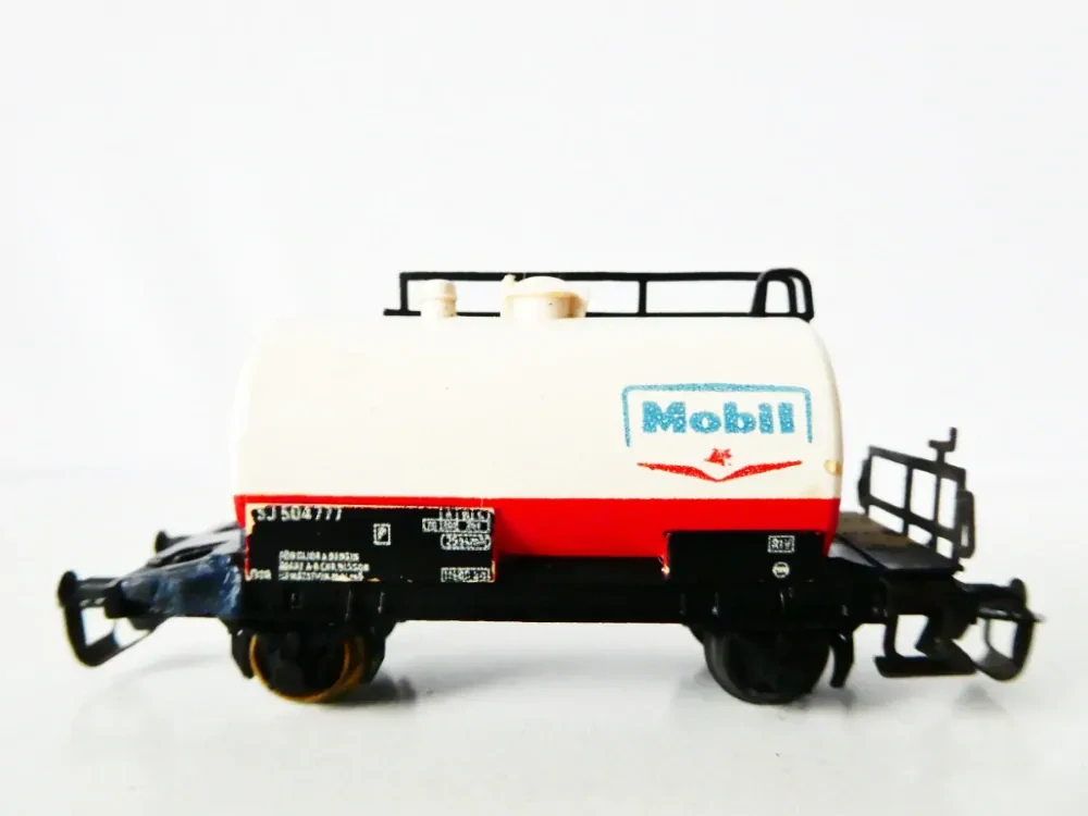 TT BTTB Cisternový vůz MOBIL SJ PĚKNÝ STAV