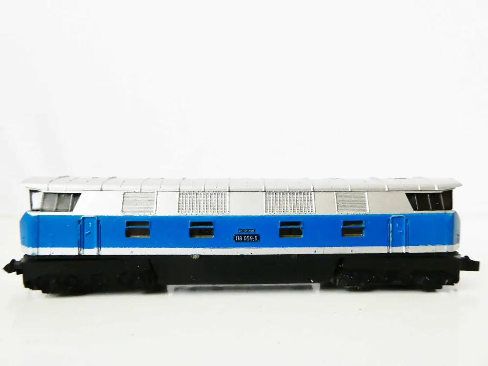 N PIKO Dieselová lokomotiva BR 118 059-5 DR TOP STAV 