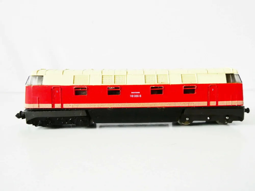 N PIKO Dieselová lokomotiva BR 118 086-8 DR
