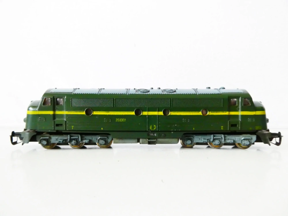 TT BTTB VEB PSV Dieselová lokomotiva NOHAB 202003 SNCB OSVĚTLENÁ PĚKNÝ STAV
