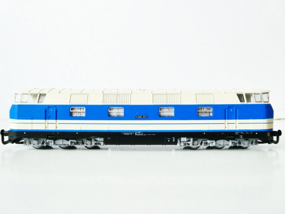 TT TILLIG 02656 Dieselová lokomotiva V 100 203 DR OSVĚTLENÁ TOP STAV NEPOUŽITÁ v krabičce NOVÁ