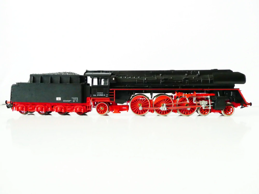 H0 PIKO Parní lokomotiva BR 01 0505-6 DR PĚKNÝ STAV