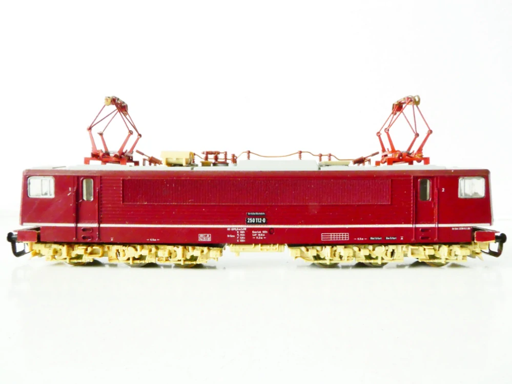 TT BTTB Elektrická lokomotiva BR 250 112-0 DR OSVĚTLENÁ PĚKNÝ STAV v orig. krabičce 