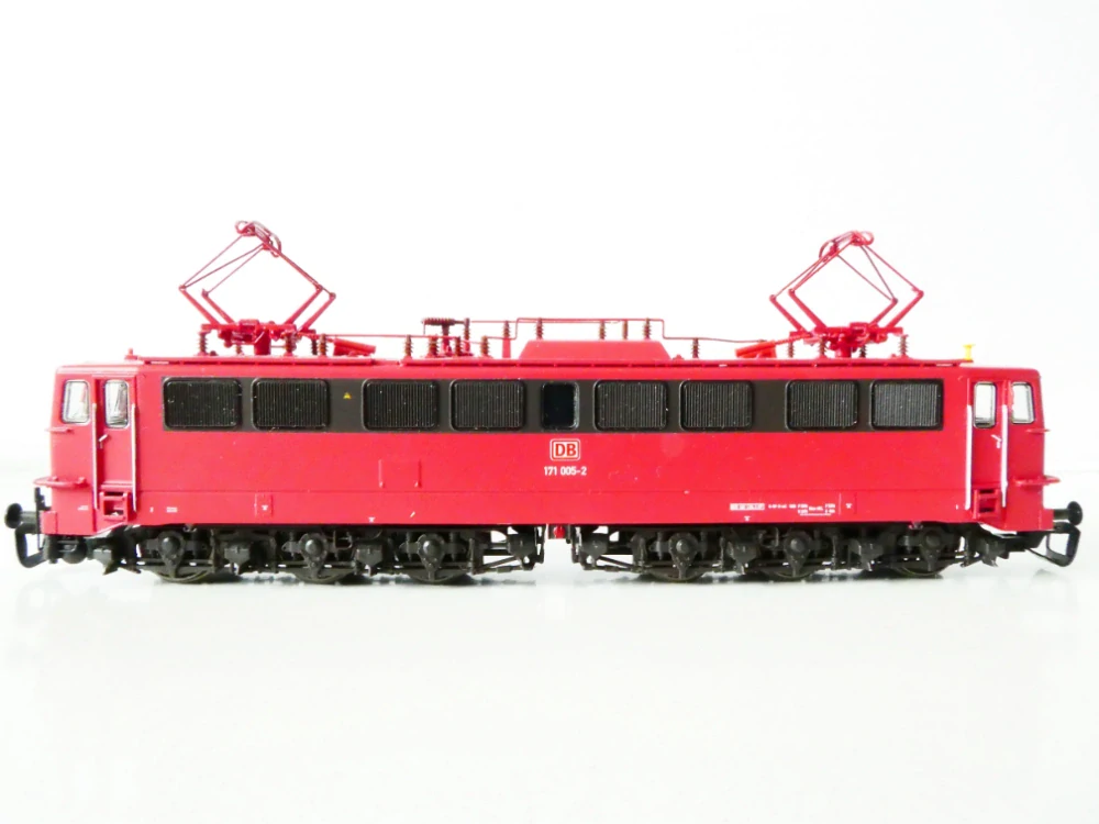 TT ARNOLD HN9016 Elektrická lokomotiva BR 171 005-2 DB OSVĚTLENÁ TOP STAV NOVÁ NEPOUŽITÁ v orig. krabičce s manuálem a doplňky