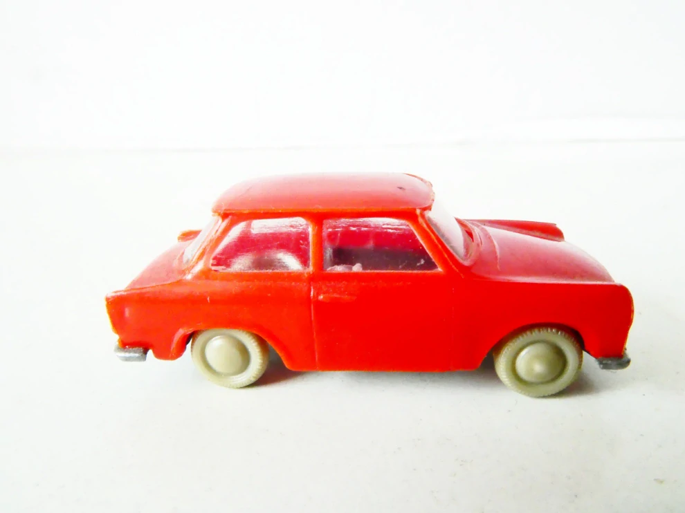 H0 Osobní automobil Trabant 601 červený PĚKNÝ STAV