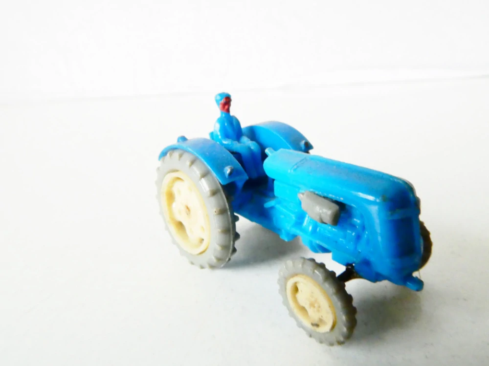 TT Traktor s řidičem PĚKNÝ STAV