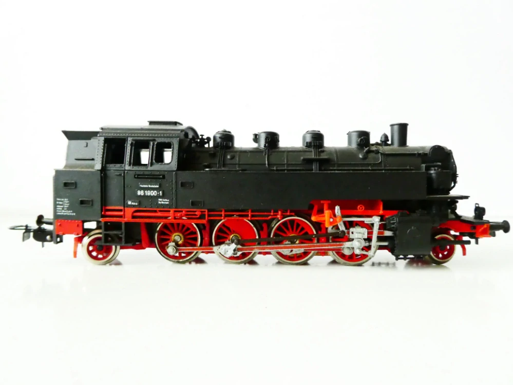 H0 PIKO Parní lokomotiva BR 86 1800-1 DR PĚKNÝ STAV