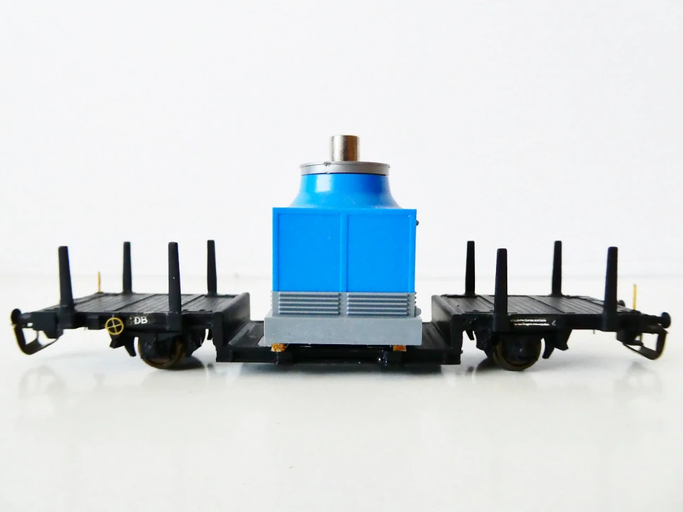 TT RARITA!!! Nákladní plošinový vůz s nákladem - chladící jednotkou DB TOP STAV NEPOUŽITÝ (výrobce netuším, uložen v BTTB krabičce)