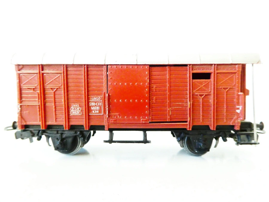 H0 MÄRKLIN Nákladní vůz s posuvnými vraty a budku brzdaře EURO SBB-CFF