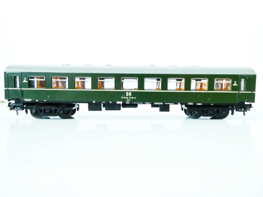 H0 Prefo/SCHICHT Osobní vůz 2. tř. 57 50 28-15 110-9 Bghw DR OSVĚTLENÝ TOP STAV