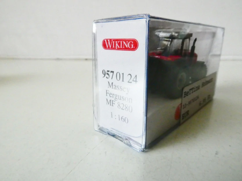 N WIKING 957 01 24 Traktor Massey Ferguson MF 8280 TOP STAV NOVÝ v krabičce
