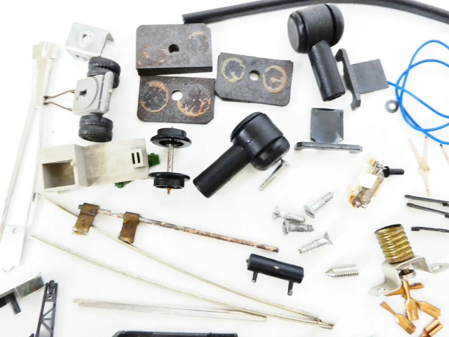 H0 MIX SET Náhradní díly a příslušenství k modelové železnici - vše, co je na foto