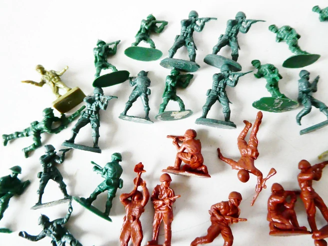 SET 59 ks Figurky - vojáci ( výška 2,5 cm) - vše, co je na foto