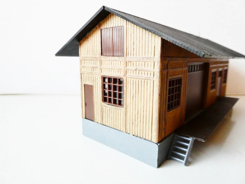 TT/H0 Drážní sklad s rampou PĚKNÝ STAV