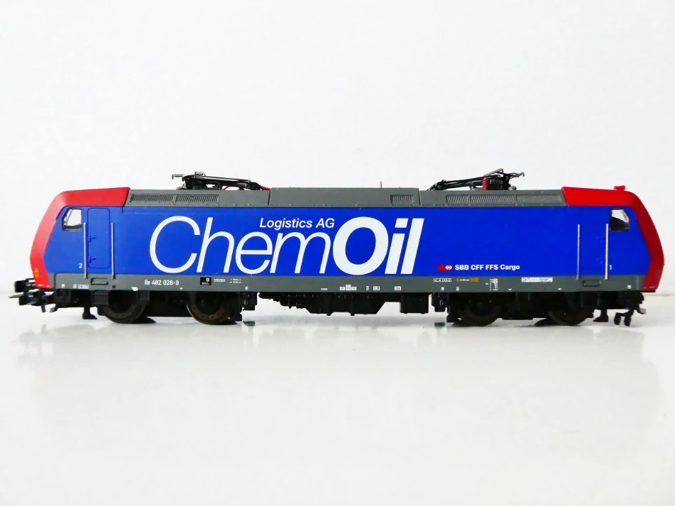 H0 PIKO Elektrická lokomotiva Re 482 028-8 ChemOil Logistics AG SBB CFF FFS Cargo (NA OPRAVU SBĚRAČŮ )