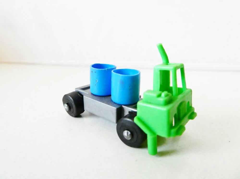 H0 Malý nákladní automobil s nákladem