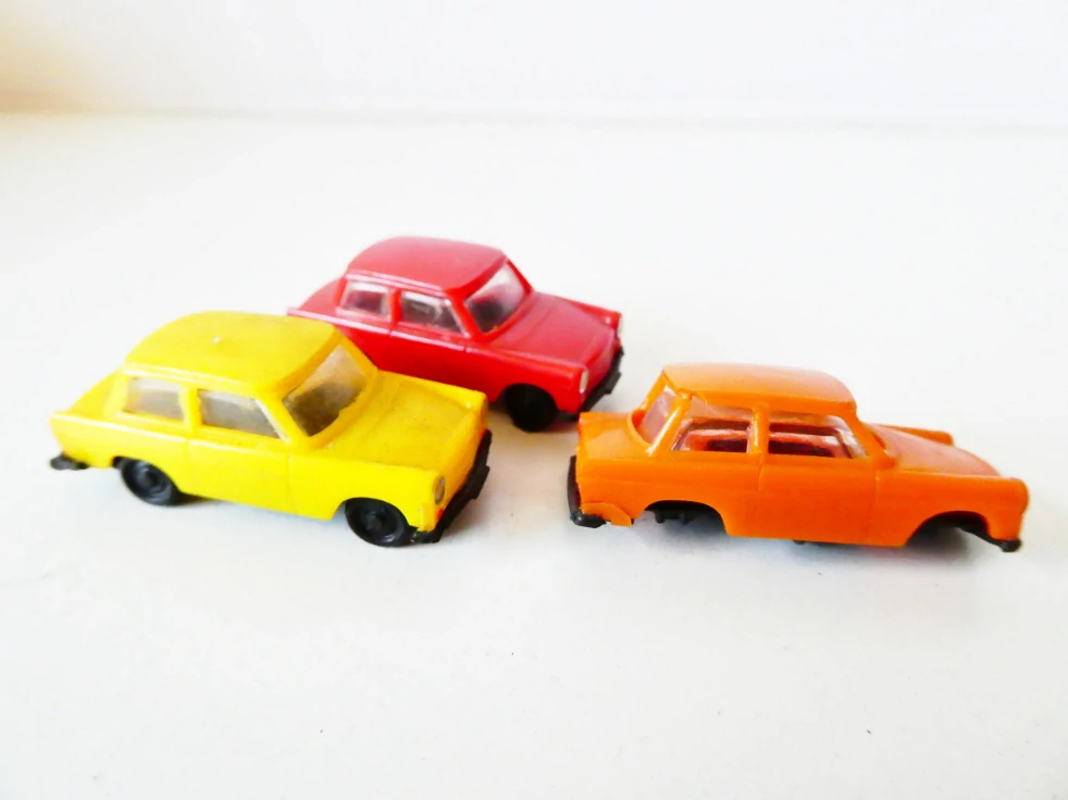 H0 SET 3 ks Osobní automobil Trabant 601