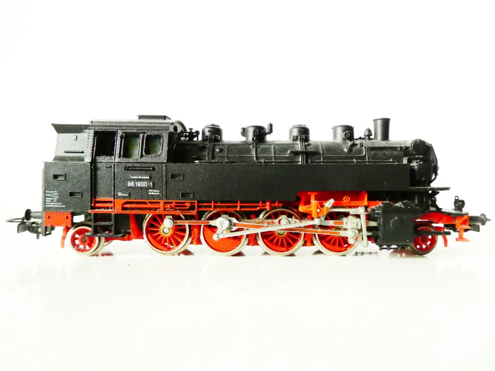 H0 PIKO Parní lokomotiva BR 86 1800-1 DR PĚKNÝ STAV