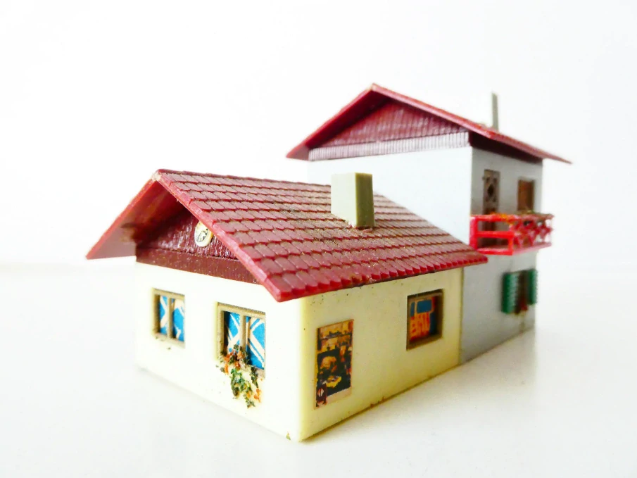 N Zdvojený rodinný dům s nápisem Bad Goldbach MITROPA