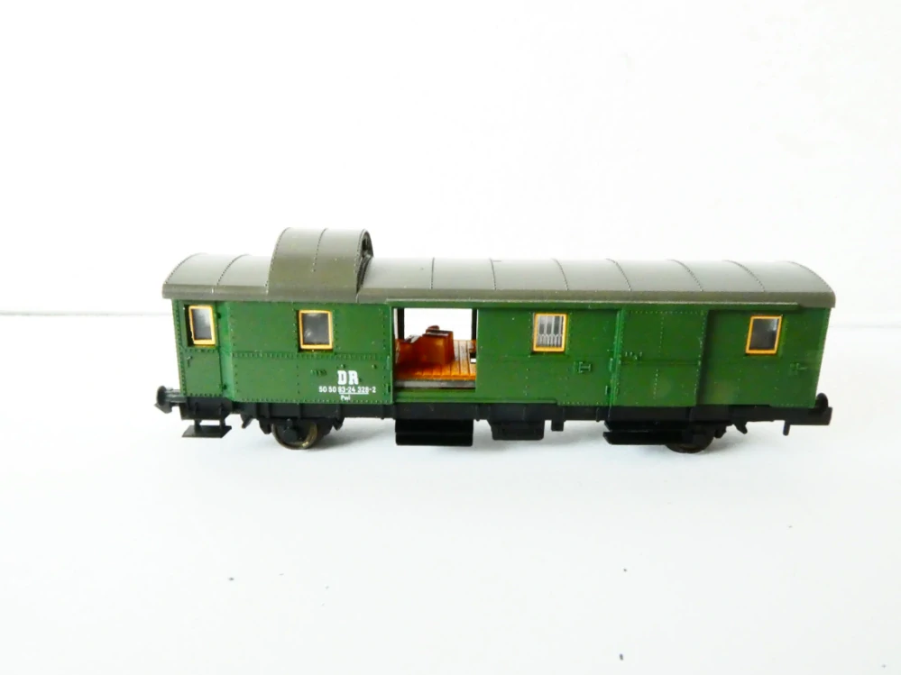 N FLEISCHMANN 8760 Zavazadlový vůz 50 50 93-24 328-2 DR