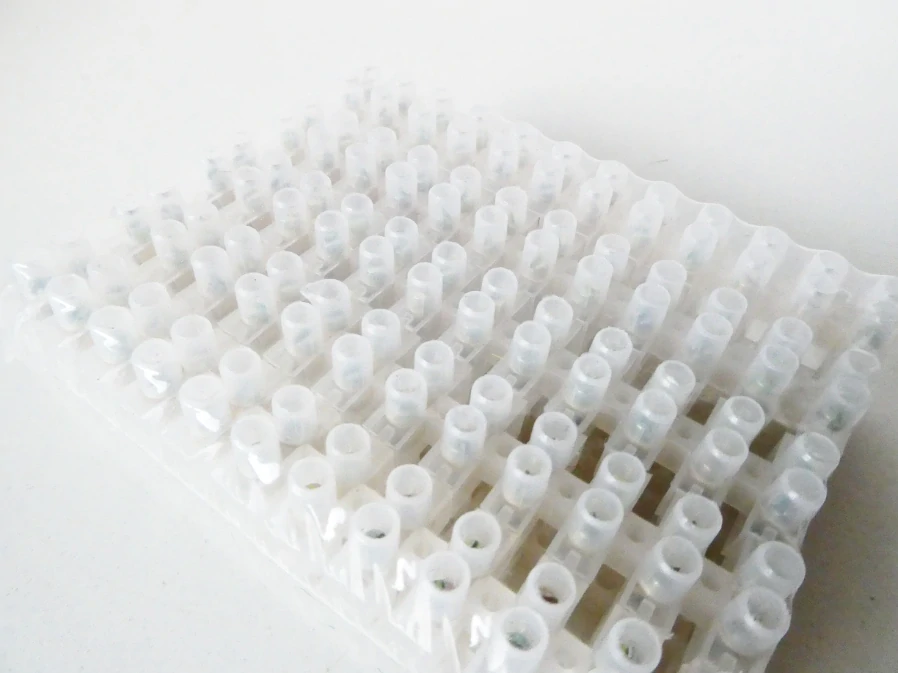 550039 Svorkovnice 6 mm2 12-pol transparentní 10 ks v originálním balení NOVÉ NEROZBALENÉ