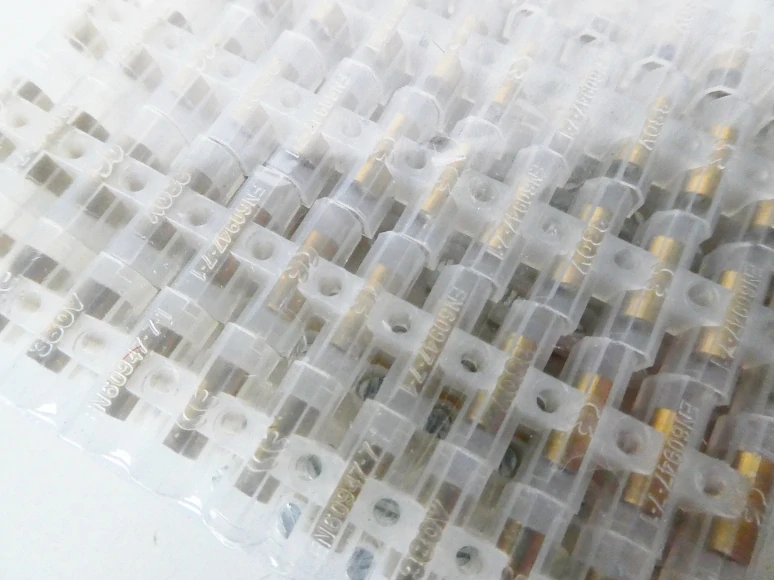 550026 Svorkovnice 2,5 mm2 12-pol transparentní 10 ks v originálním balení NOVÉ NEROZBALENÉ