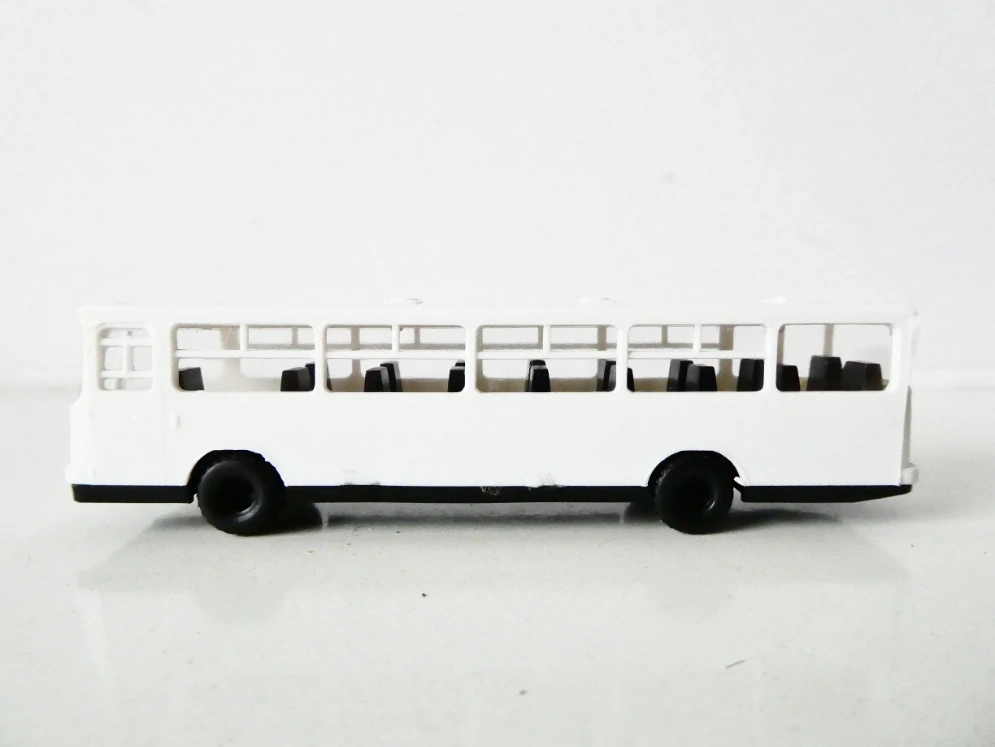 TT Autobus IKARUS bílý PĚKNÝ STAV