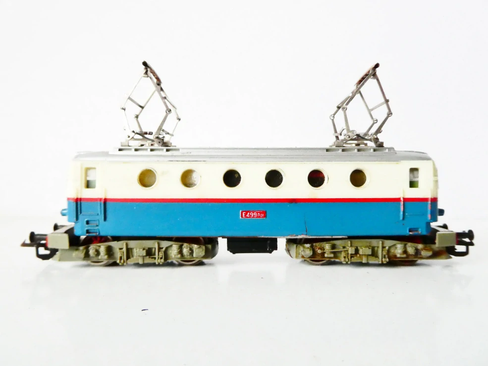 TT BTTB Elektrická lokomotiva E499 001