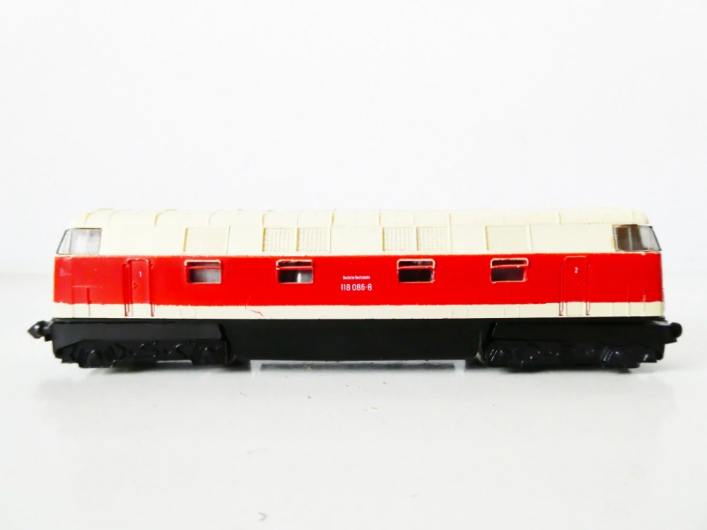 N PIKO Dieselová lokomotiva BR 118 086-8 DR PĚKNÝ STAV