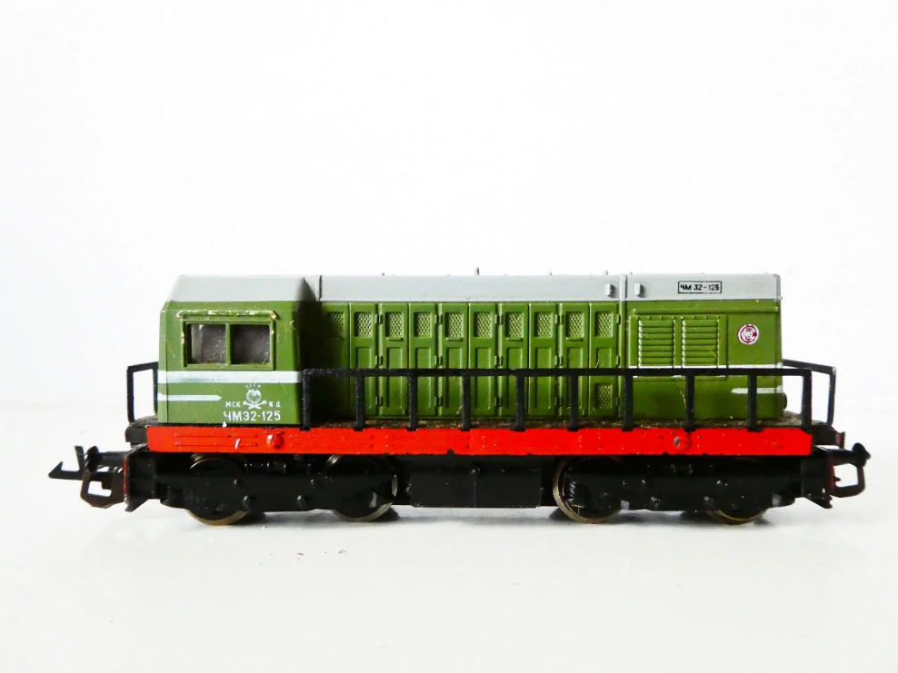 TT ZEUKE Dieselová lokomotiva ЧM32-125 CCCP PĚKNÝ STAV